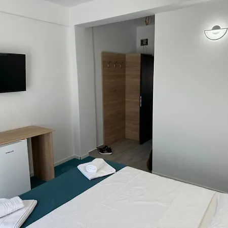Sunrise Boutique 3*