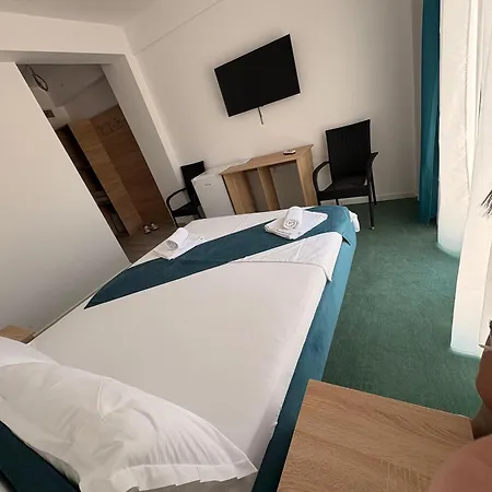 Sunrise Boutique 3*