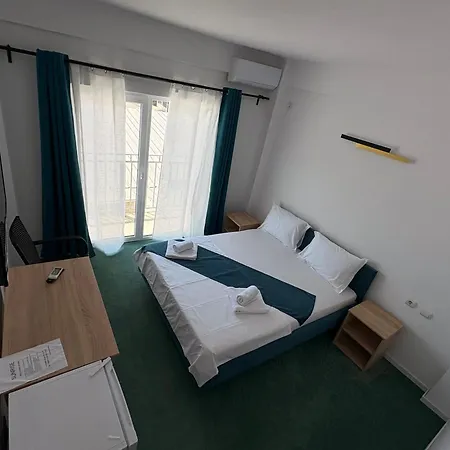 Sunrise Boutique 3*