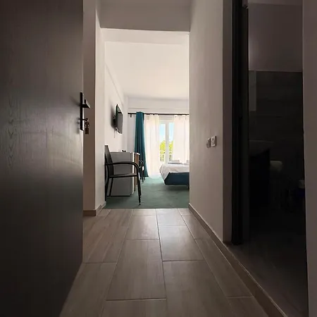 Sunrise Boutique 3*