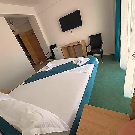Sunrise Boutique 3*